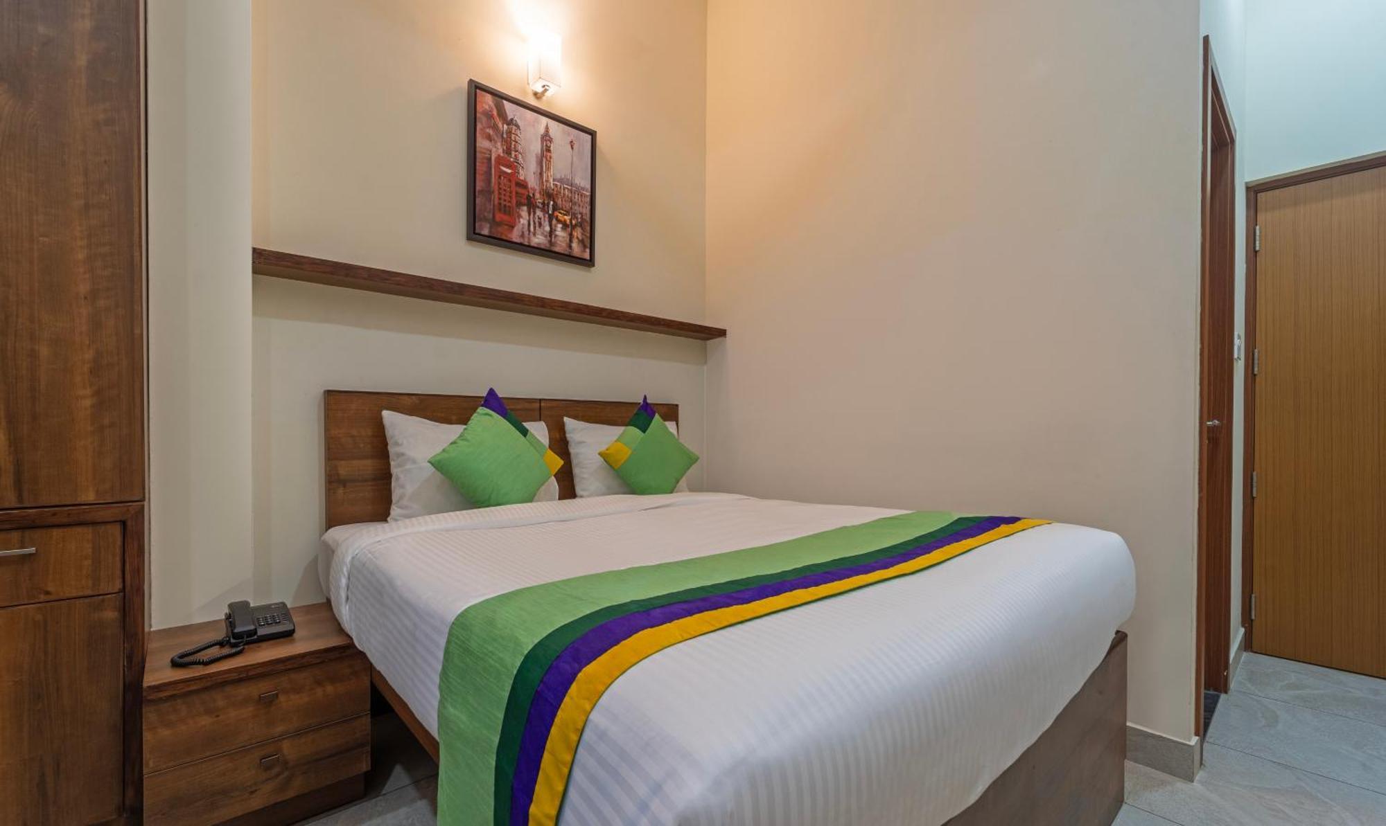 Itsy Hotels Avani Stays, Vyttila, Kochi Bagian luar foto