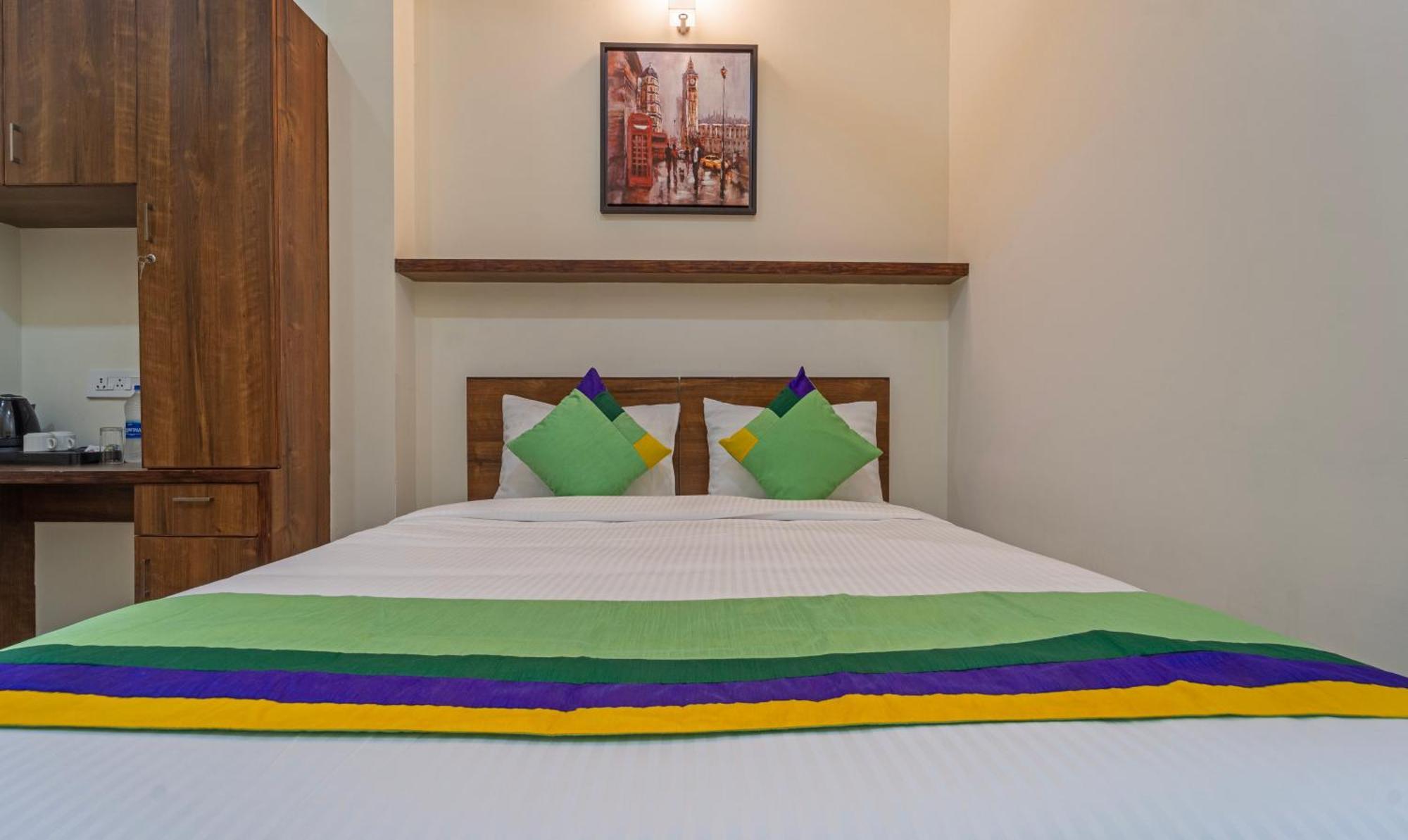 Itsy Hotels Avani Stays, Vyttila, Kochi Bagian luar foto
